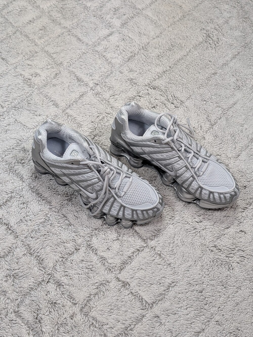 Nike Shox TL Chrome Pure Platinum Shoes Sneakers Womens 7 AR3566-003 NEW